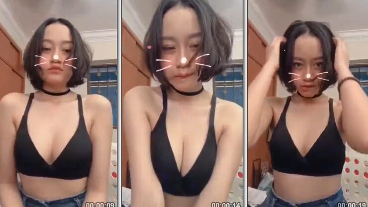 Atifah Pamer Badan Mantap