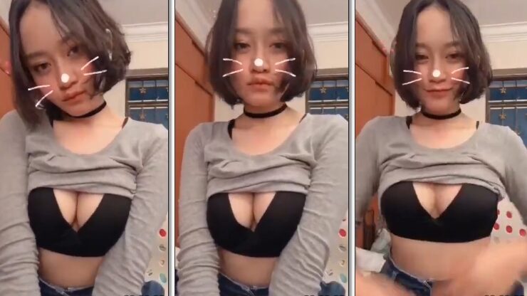 Atifah Pamer Sports Bra Hitam