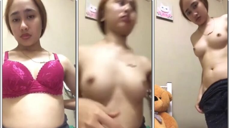 Cykaaa Pelorotin Baju dan Pamer Toket Kecil